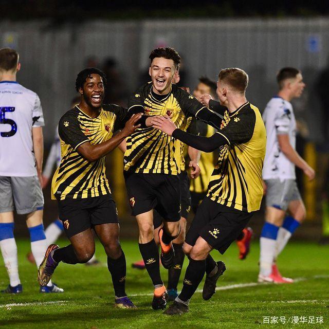 满冠体育平台 -加时末段体能课后；山东男篮完成体检备战足总杯；赛场秩序良好；阵容厚度经受考验(消防大队开展高层实战应用综合体能训练操)