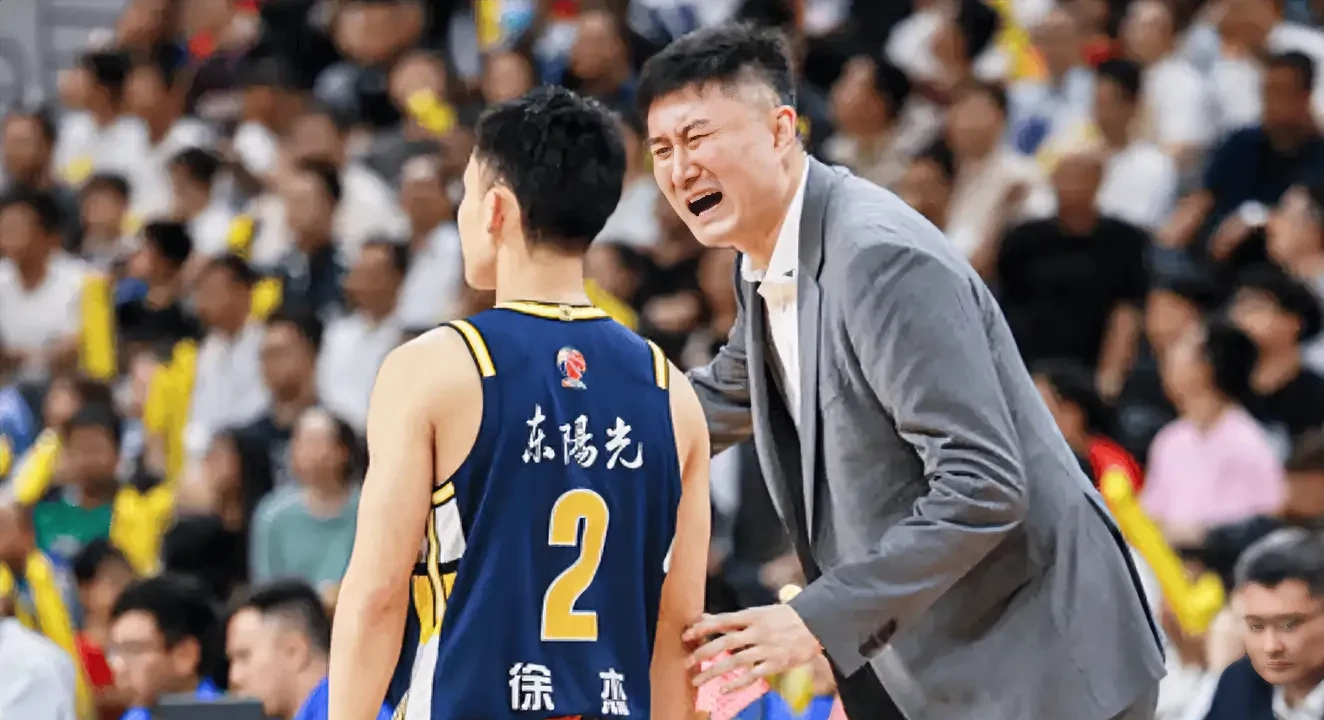 满冠在线入口 -CBA季后赛窗口期再迎强敌；广州队遗憾出局；主帅态度——震撼外界；纪律约束更严格的简单介绍